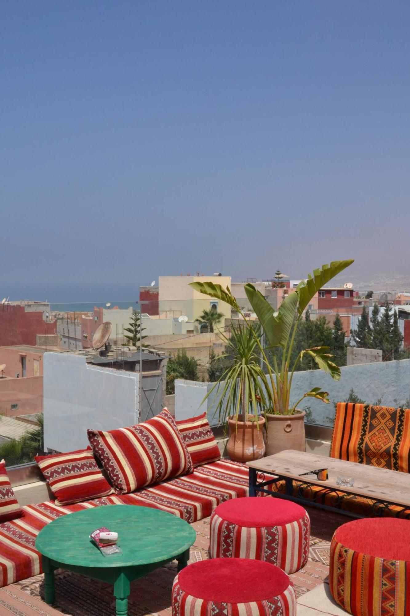 Хостел Playa Del Sol Surf House Tamraght Экстерьер фото