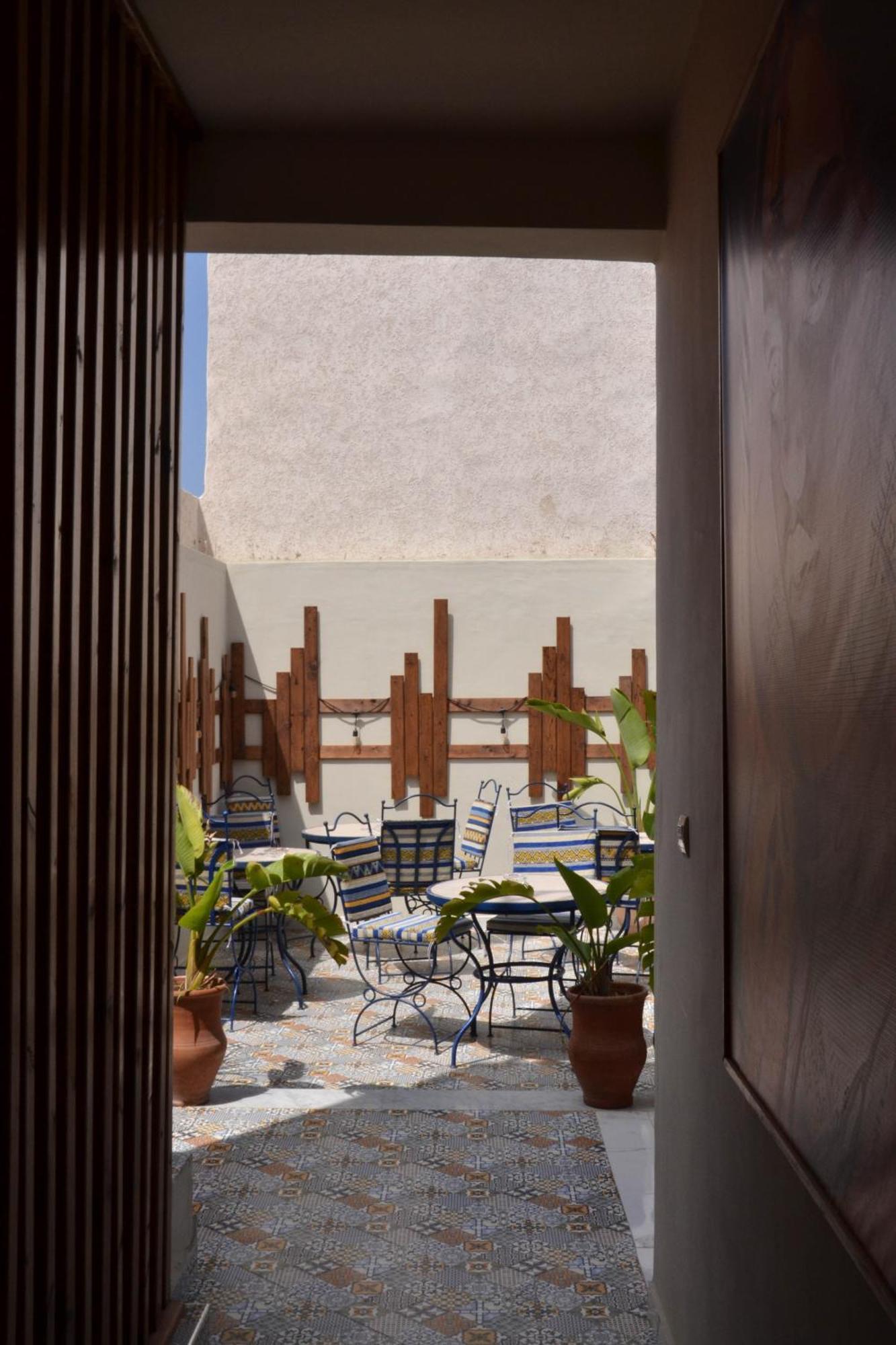 Хостел Playa Del Sol Surf House Tamraght Экстерьер фото