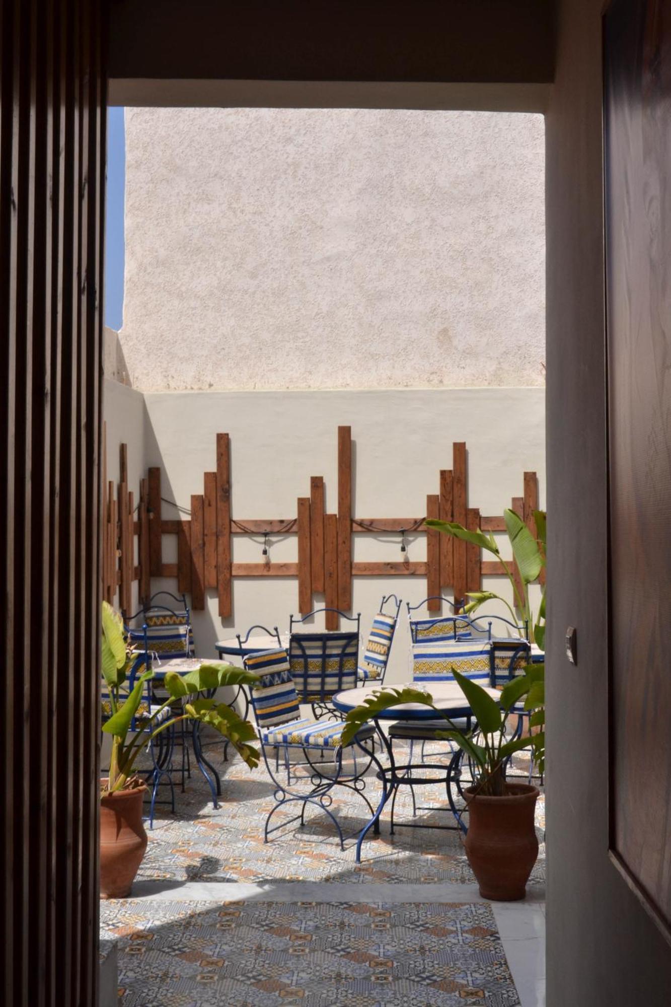 Хостел Playa Del Sol Surf House Tamraght Экстерьер фото